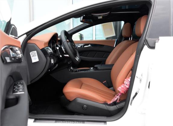 奔驰CLS 2016款 CLS 400 4MATIC猎装版 车厢座椅   前排空间
