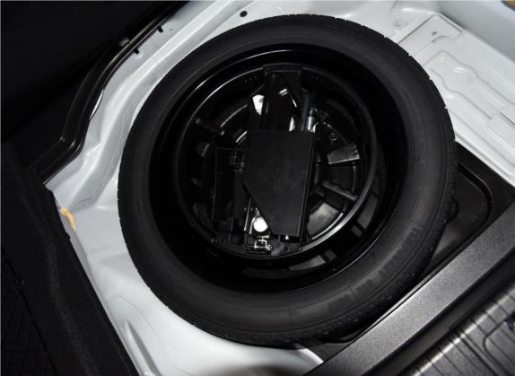 奔驰CLS 2016款 CLS 260 逸彩版 其他细节类   备胎