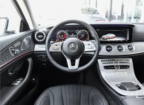 奔驰CLS 2018款 CLS 300 豪华型 中控类   驾驶位