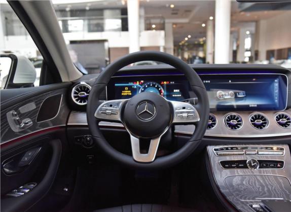 奔驰CLS 2020款 CLS 300 动感型 中控类   驾驶位