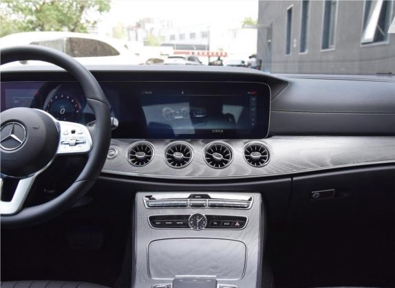 奔驰CLS 2020款 CLS 260 中控类   中控台