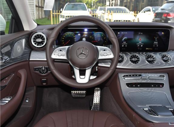 奔驰CLS 2021款 改款 CLS 300 豪华型 中控类   驾驶位