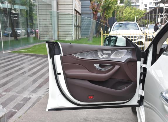 奔驰CLS 2021款 改款 CLS 300 豪华型 车厢座椅   前门板