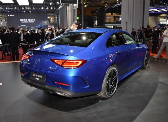 奔驰CLS 2022款 CLS 350 4MATIC 外观   斜后