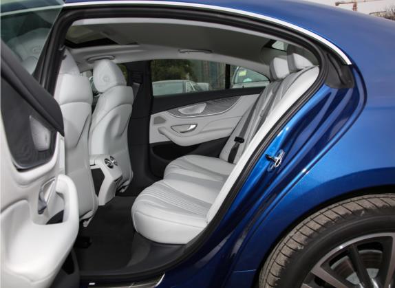 奔驰CLS 2022款 CLS 300 动感型 车厢座椅   后排空间