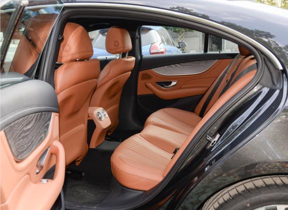 奔驰CLS 2023款 CLS 260 车厢座椅   后排空间