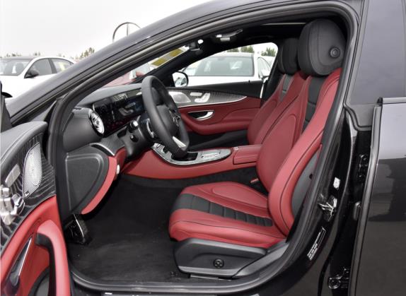 奔驰CLS 2023款 CLS 300 动感型 车厢座椅   前排空间