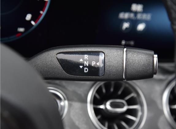 奔驰CLS 2023款 CLS 300 动感型 中控类   挡把