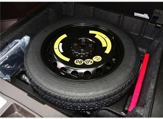 奔驰GLE 2015款 GLE 400 4MATIC 其他细节类   备胎