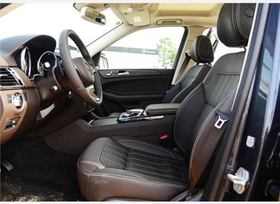 奔驰GLE 2015款 GLE 400 4MATIC 车厢座椅   前排空间