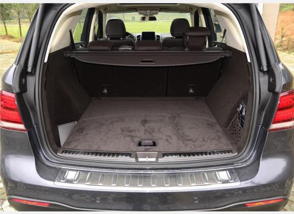 奔驰GLE 2015款 GLE 400 4MATIC 车厢座椅   后备厢