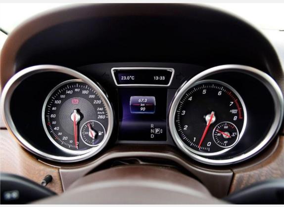 奔驰GLE 2015款 GLE 400 4MATIC 中控类   仪表盘