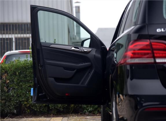 奔驰GLE 2015款 GLE 350 d 4MATIC 车厢座椅   前门板