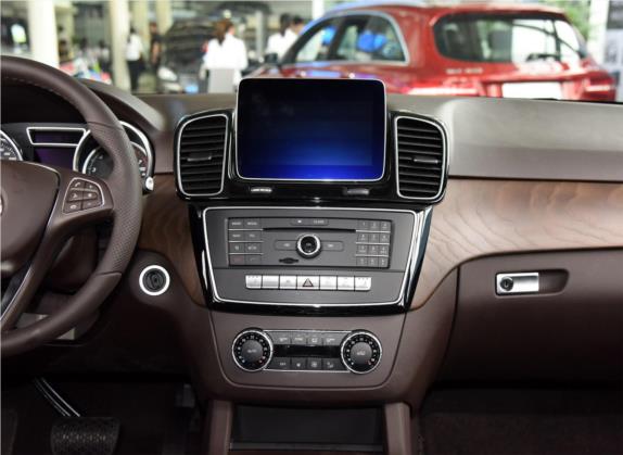 奔驰GLE 2016款 GLE 320 4MATIC 豪华型 中控类   中控台