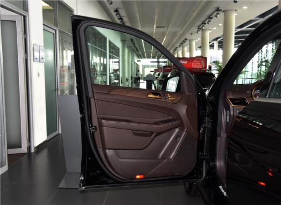 奔驰GLE 2016款 GLE 320 4MATIC 动感型 车厢座椅   前门板