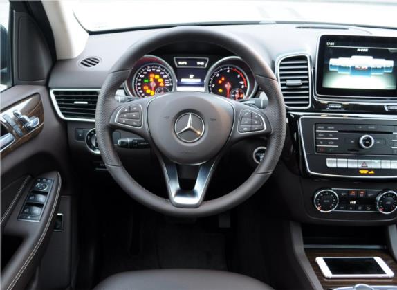 奔驰GLE 2016款 GLE 350 d 4MATIC 中控类   驾驶位