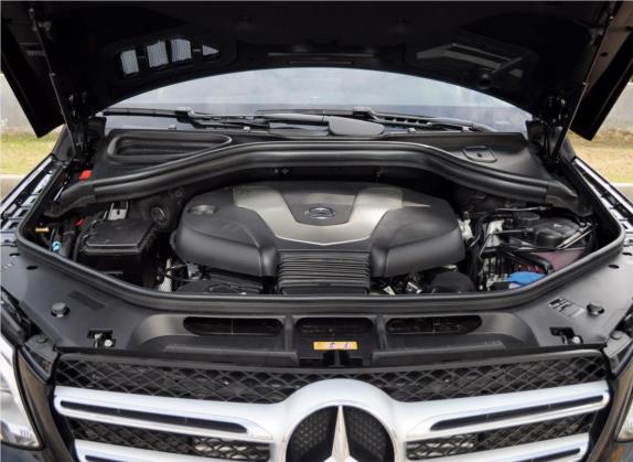 奔驰GLE 2016款 GLE 350 d 4MATIC 其他细节类   发动机舱