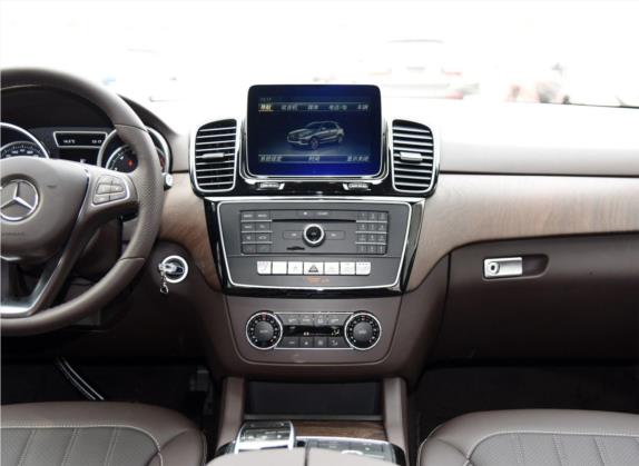奔驰GLE 2016款 GLE 400 4MATIC 中控类   中控台