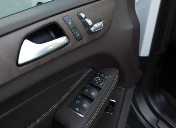 奔驰GLE 2017款 GLE 320 4MATIC 动感型 车厢座椅   门窗控制