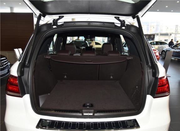 奔驰GLE 2017款 GLE 320 4MATIC 豪华型 车厢座椅   后备厢