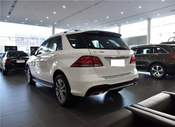 奔驰GLE 2017款 GLE 320 4MATIC 豪华型 外观   斜后