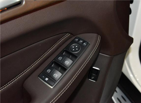 奔驰GLE 2017款 GLE 320 4MATIC 豪华型 车厢座椅   门窗控制