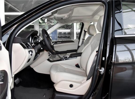 奔驰GLE 2017款 GLE 400 4MATIC 车厢座椅   前排空间