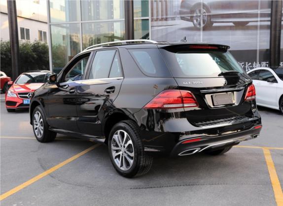 奔驰GLE 2017款 GLE 300 d 4MATIC 外观   斜后