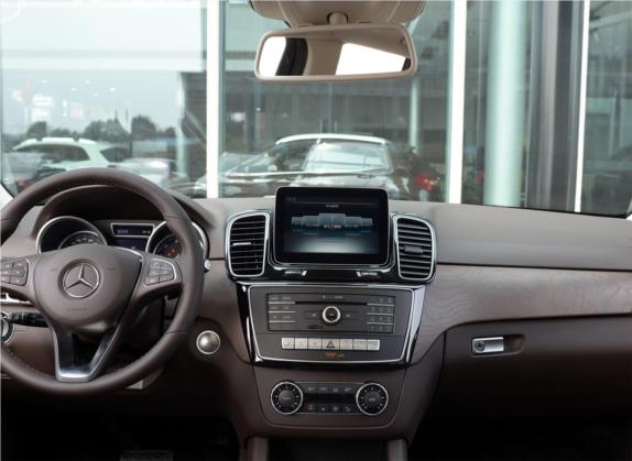 奔驰GLE 2017款 GLE 350 d 4MATIC 中控类   中控全图