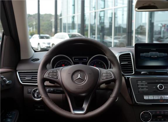 奔驰GLE 2017款 GLE 350 d 4MATIC 中控类   驾驶位