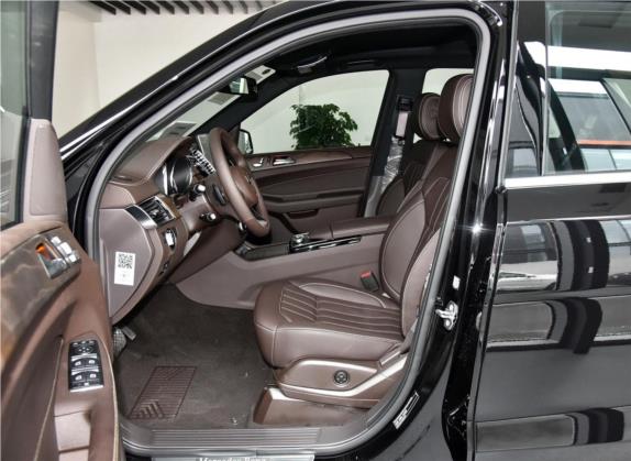 奔驰GLE 2018款 GLE 320 4MATIC 动感型臻藏版 车厢座椅   前排空间