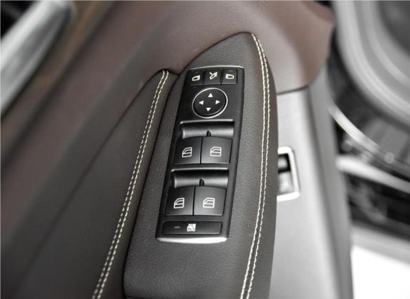 奔驰GLE 2018款 GLE 320 4MATIC 动感型臻藏版 车厢座椅   门窗控制