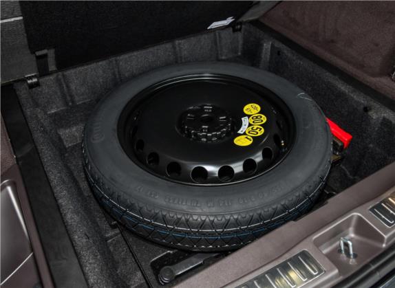 奔驰GLE 2018款 GLE 320 4MATIC 豪华型臻藏版 其他细节类   备胎