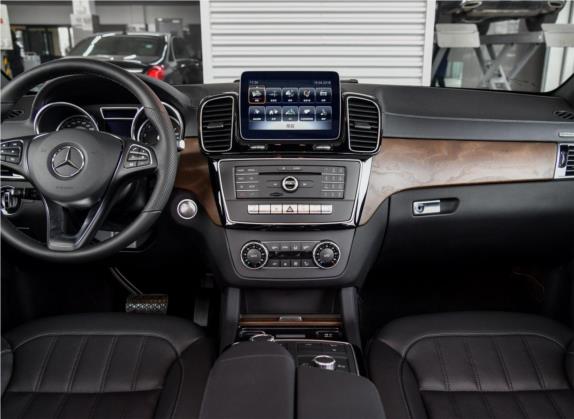 奔驰GLE 2018款 GLE 400 4MATIC 臻藏版 中控类   中控台