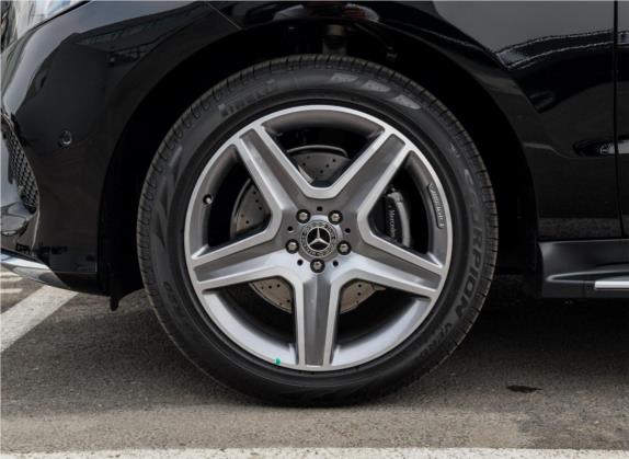 奔驰GLE 2018款 GLE 400 4MATIC 臻藏版 其他细节类   前轮
