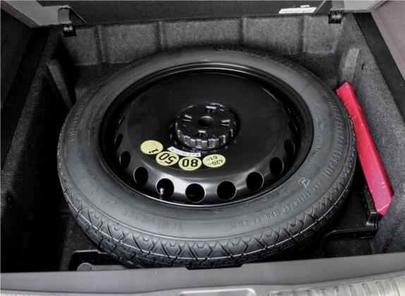 奔驰GLE 2018款 GLE 400 4MATIC 臻藏版 其他细节类   备胎