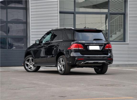 奔驰GLE 2018款 GLE 400 4MATIC 臻藏版 外观   斜后
