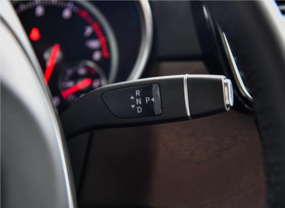 奔驰GLE 2018款 GLE 400 4MATIC 臻藏版 中控类   挡把