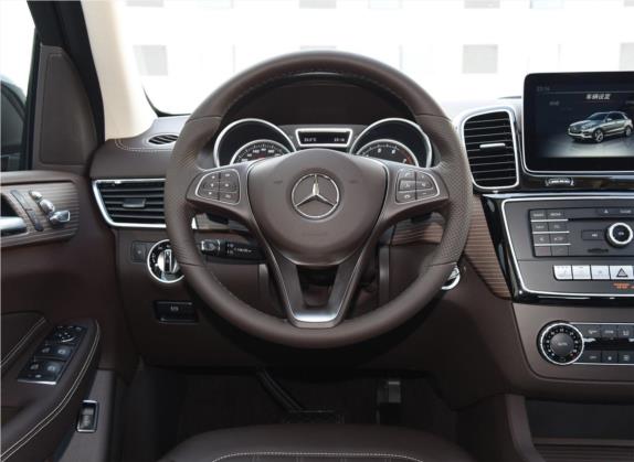 奔驰GLE 2019款 GLE 320 4MATIC 动感型臻藏版 中控类   驾驶位
