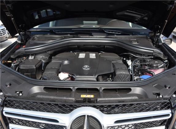 奔驰GLE 2019款 GLE 320 4MATIC 动感型臻藏版 其他细节类   发动机舱