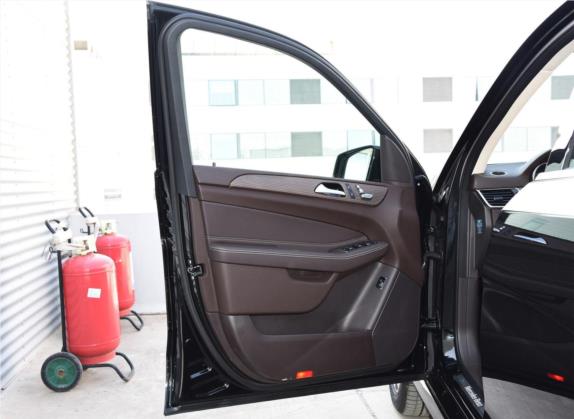 奔驰GLE 2019款 GLE 320 4MATIC 动感型臻藏版 车厢座椅   前门板