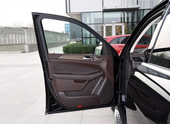 奔驰GLE 2019款 GLE 400 4MATIC 臻藏版 车厢座椅   前门板