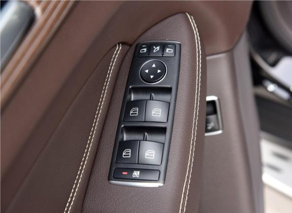 奔驰GLE 2019款 GLE 400 4MATIC 臻藏版 车厢座椅   门窗控制