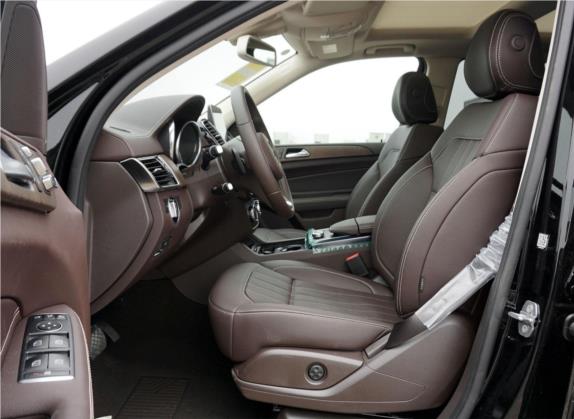 奔驰GLE 2019款 GLE 400 4MATIC 臻藏版(特殊配置) 车厢座椅   前排空间