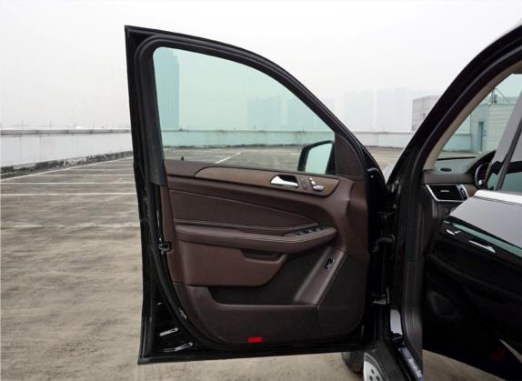 奔驰GLE 2019款 GLE 400 4MATIC 臻藏版(特殊配置) 车厢座椅   前门板