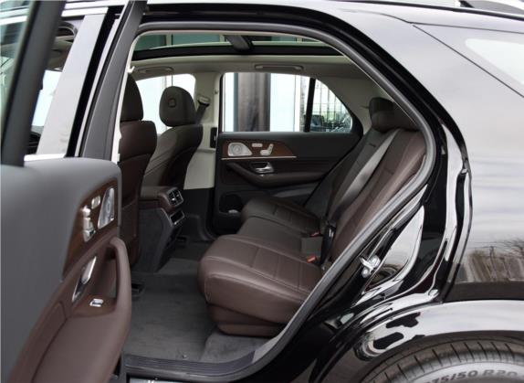 奔驰GLE 2020款 GLE 350 4MATIC 豪华型 车厢座椅   后排空间