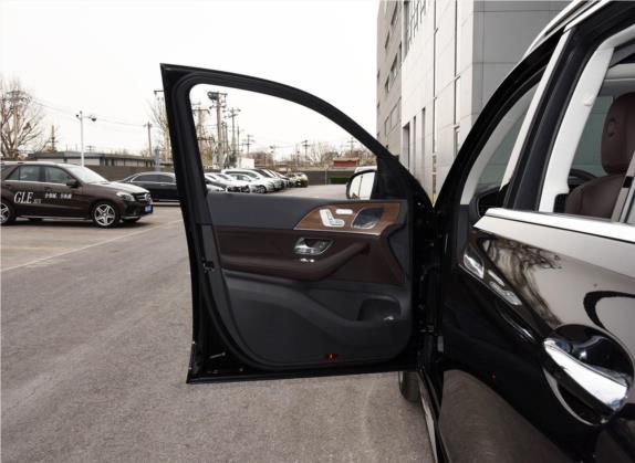 奔驰GLE 2020款 GLE 350 4MATIC 豪华型 车厢座椅   前门板