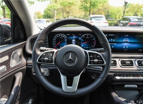 奔驰GLE 2020款 GLE 450 4MATIC 时尚型 中控类   驾驶位