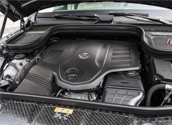 奔驰GLE 2020款 GLE 450 4MATIC 时尚型 其他细节类   发动机舱