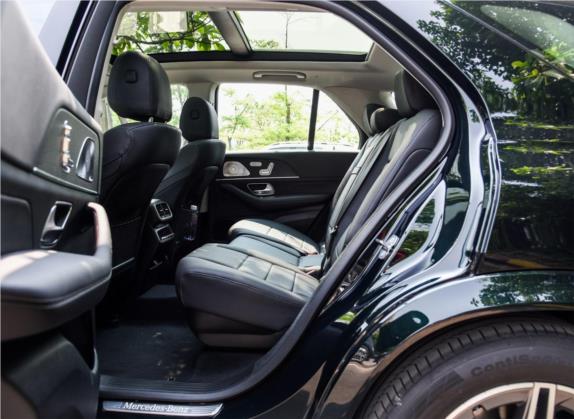 奔驰GLE 2020款 GLE 450 4MATIC 时尚型 车厢座椅   后排空间